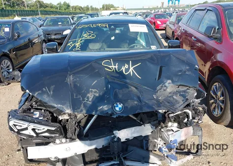 2023 BMW 330I xDrive z USA, uszkodzony, nr VIN 3MW89FF07P8D62178